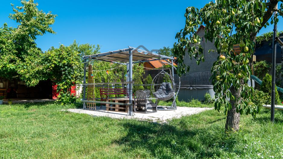 Se vinde casă single / 950 mp teren / Sibiu Str. Ecaterina Teodoroiu - Poză 1