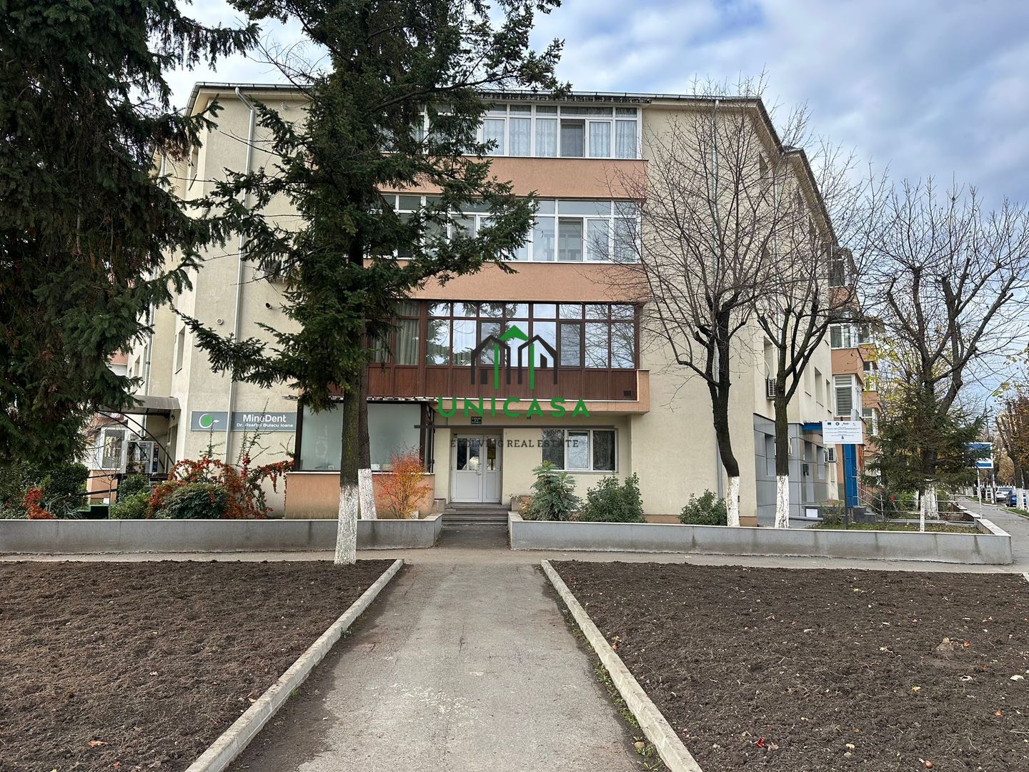 Apartament 3 camere - Zona Centrala - Poză 1