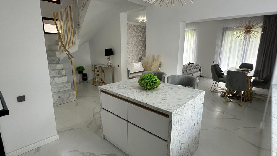 Casă individuală | finisaje moderne | la cheie | curte | Salicea - Poză 10