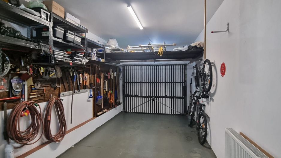 Parter cu structură pentru etaj, curte amenajată și organizare impeca - Poză 28