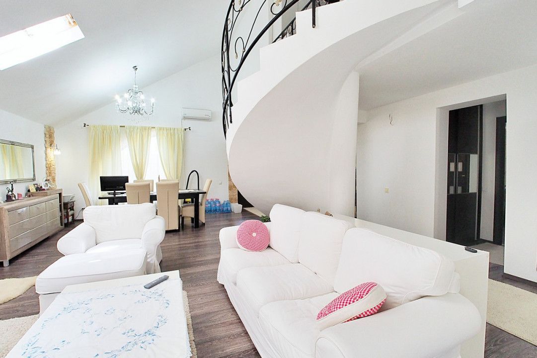 Vanzare vila de lux, Bradu - Poză 2