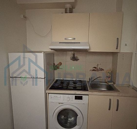 Garsonieră utilată complet de închiriat în zona Podu Roș, Iași - Poză 4