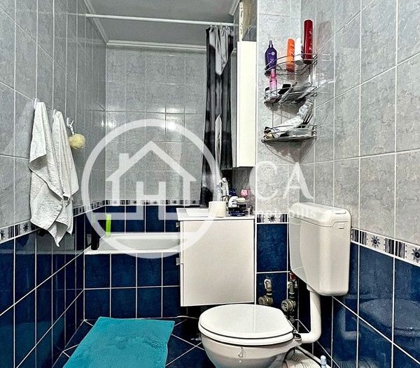 Apartament de vânzare cu 3 camere în zona Rogerius, Oradea - Poză 9