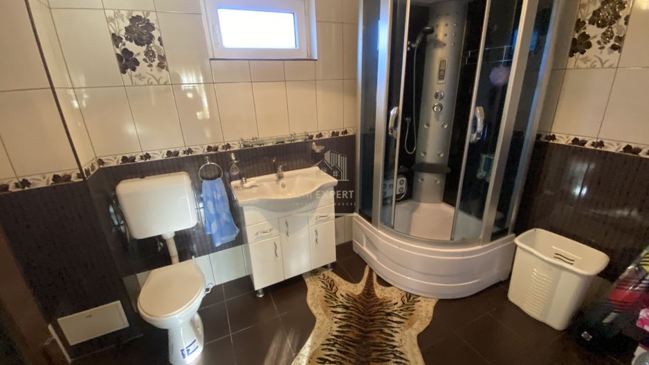 VILA P+1, 4 CAMERE, 108 MP + CASA BATRANEASCA, TEREN 1035 MP - Poză 3