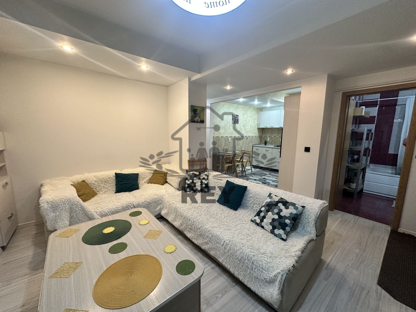 Apartament 3 camere zona Valea Aurie de vânzare - Poză 2