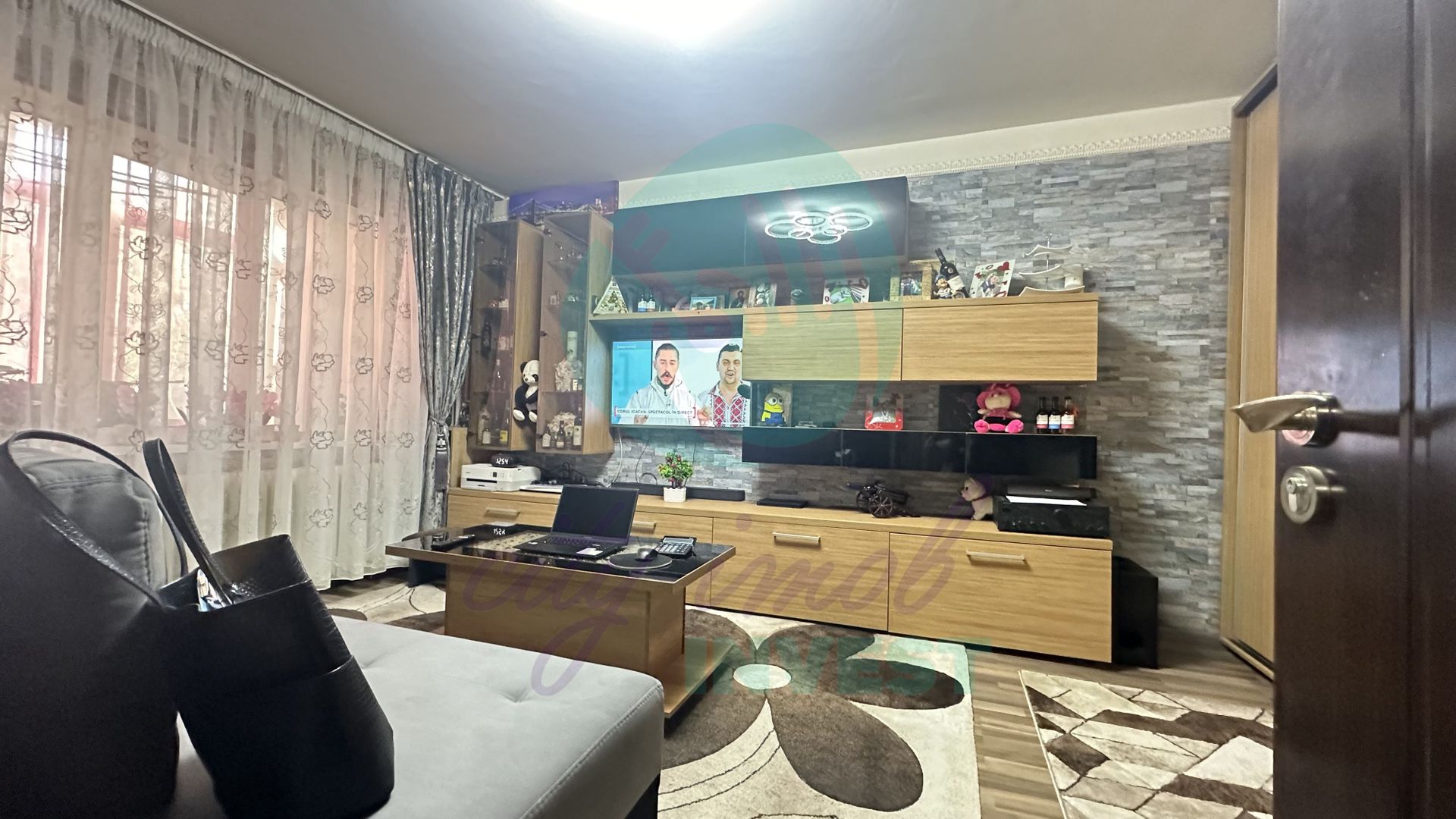 Garsoniera decomandata in bloc mixt - Poză 1