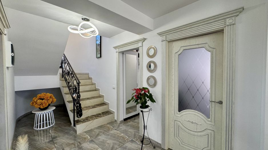 Berceni - VILĂ UNICAT, spațioasă, curte 1.000 mp, la 7 min metrou - Poză 13