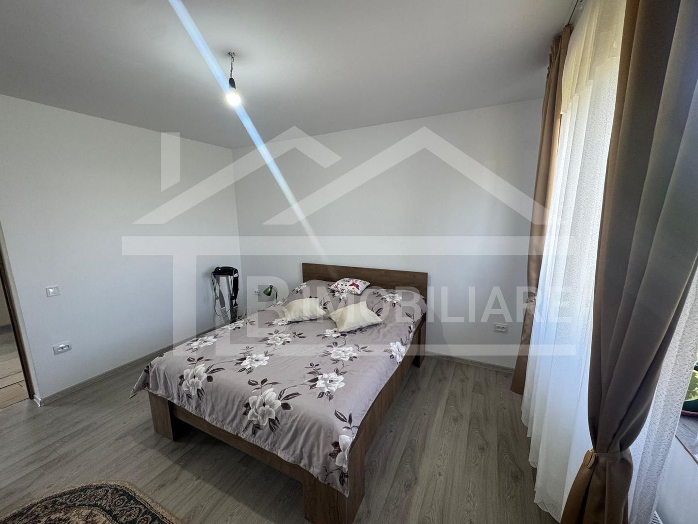 Casa individuala, 200 mp utili, 1399 mp teren, Zona Ernei - Poză 5
