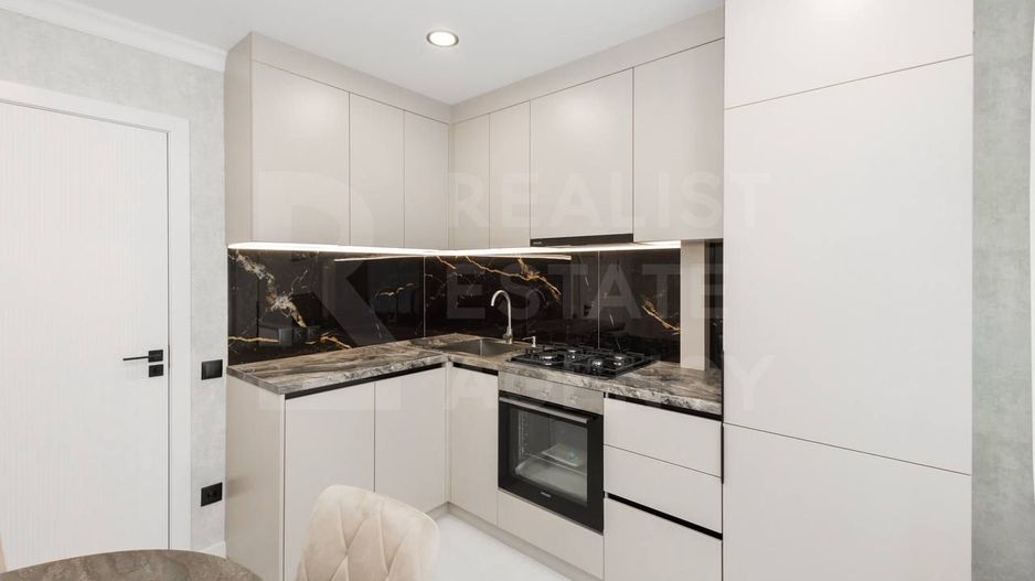 Vânzare, apartament 2 cameră 53 mp, strada Codrilor, Buiucani - Poză 1