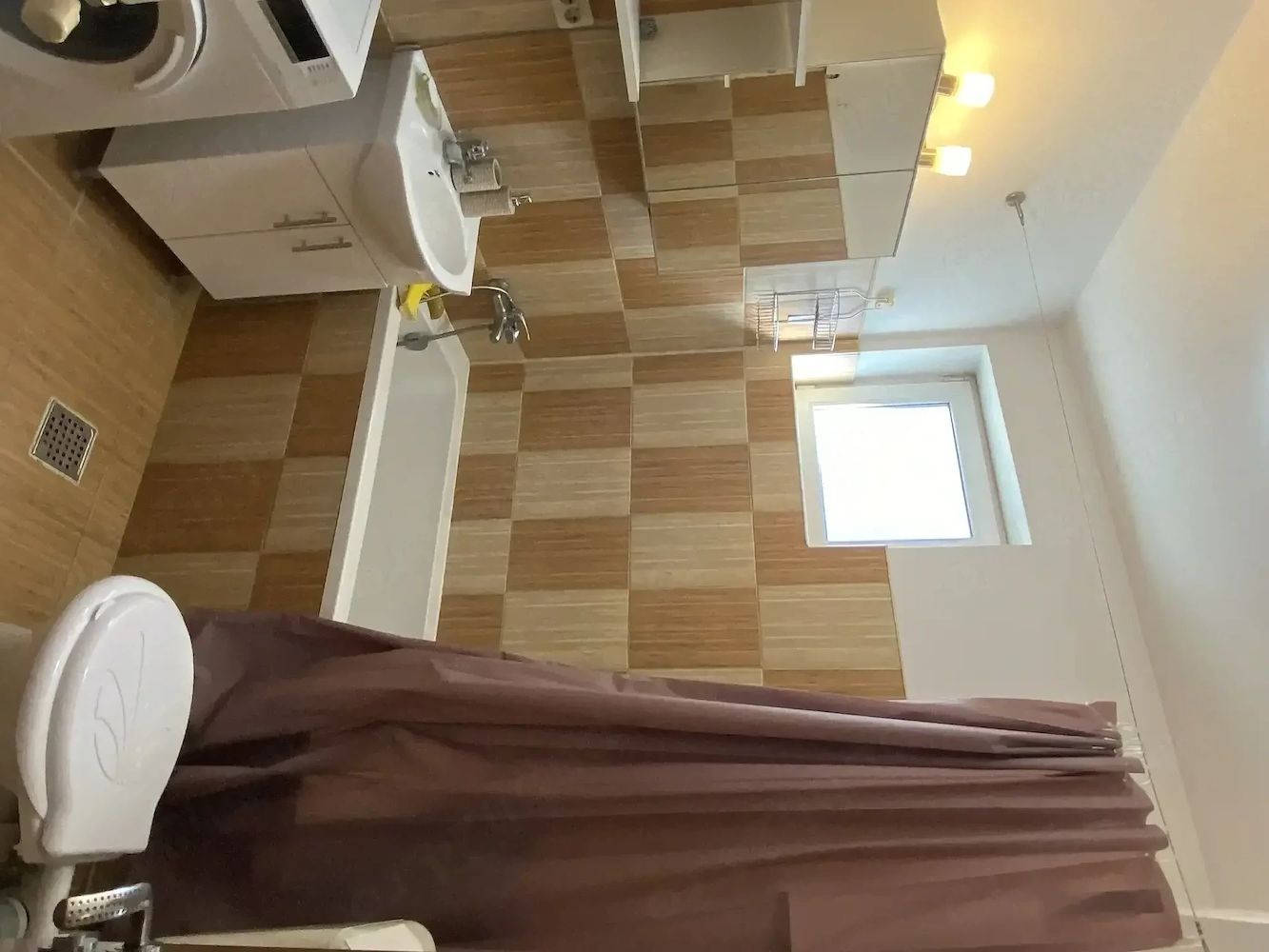 De închiriat Apartament 3 camere într-o vilă, zonă liniștită direct propietar - Poză 9