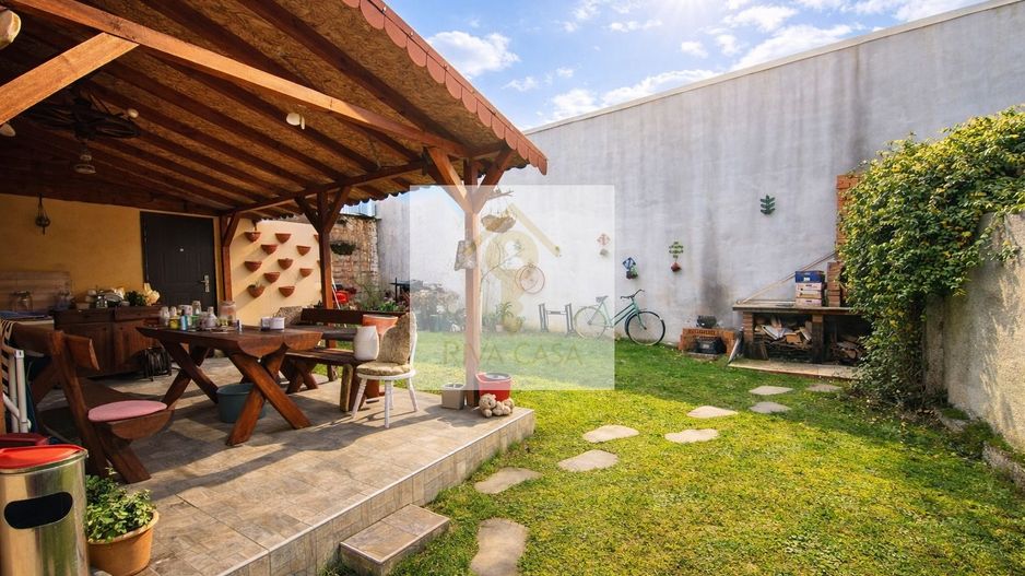 CASĂ INDIVIDUALĂ – SINGUR ÎN CURTE – ZONĂ CENTRALĂ, STR. IULIU MANIU - Poză 1