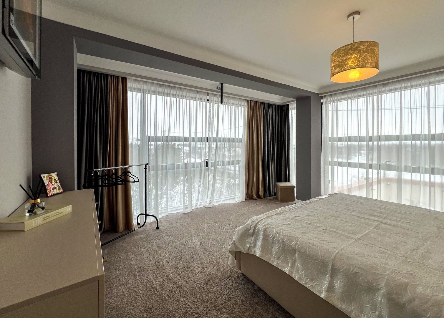 Ready to move  |  Vila premium cu piscina și jacuzzi încălzite - Poză 11