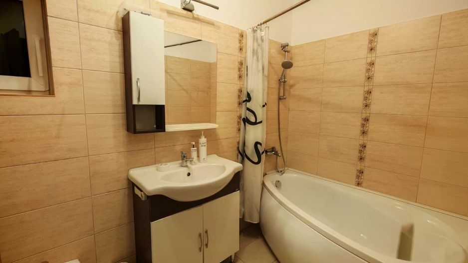 Apartament in casa, 4 camere, Rasnov, Brasov - Poză 10