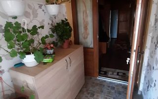 Casa cu 3 camere de vanzare in Botosani 156 mp cu teren 1100 mp - Poză 3