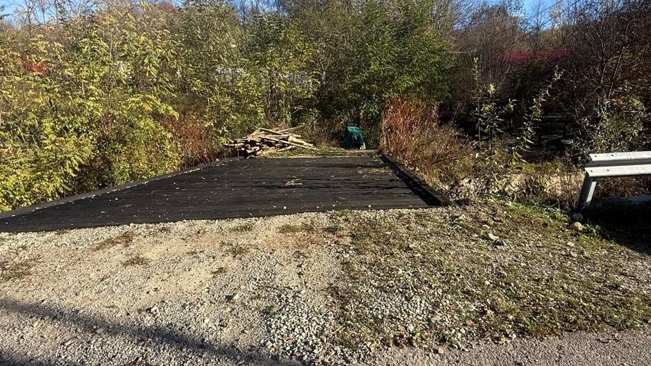 Teren langa pădure 6400mp+casa demolabila-deschidere 35 ml - Poză 20