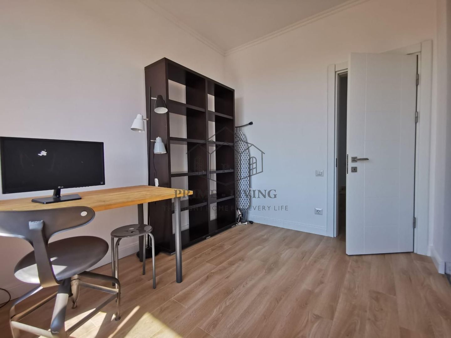 VILA CU 7 CAMERE IN COMPLEX LA INCHIRIERE/VANZARE IN IANCU NICOLAE - Poză 14