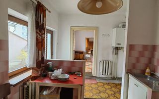 Casă cu 4 camere si teren zona Ciucului 120 m² - Poză 4