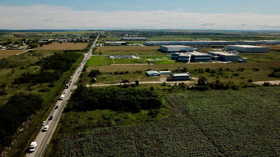 TEREN INDUSTRIAL/COMERCIAL - Poză 1