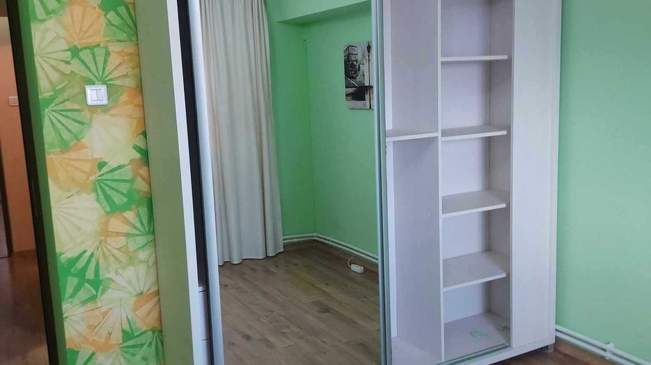 Apartament  3 camere ,dec., Micro20 - Poză 2