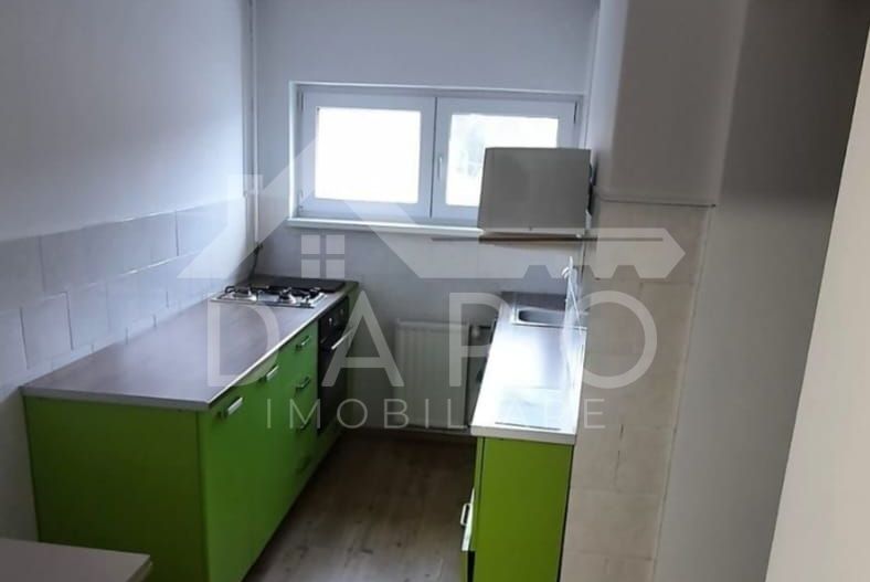 INCHIRIEZ APARTAMENT CU 2 CAMERE - Poză 4