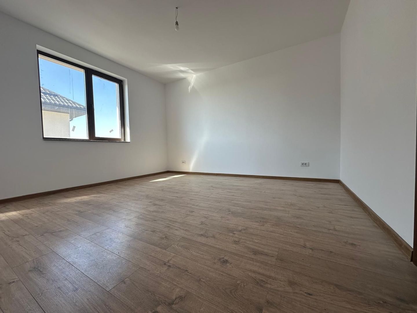 Vilă individuală P+1+M, 167 mp utili, teren 300 mp – lângă școală - Poză 6