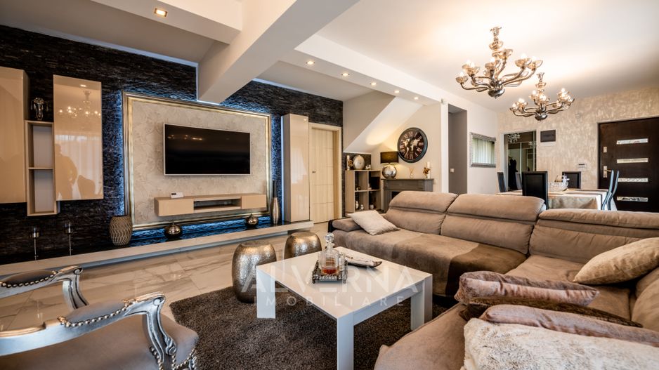 Casa individuala, 219mp, 5 camere, 4 terase, curte, zona Dambul Rotund - Poză 1