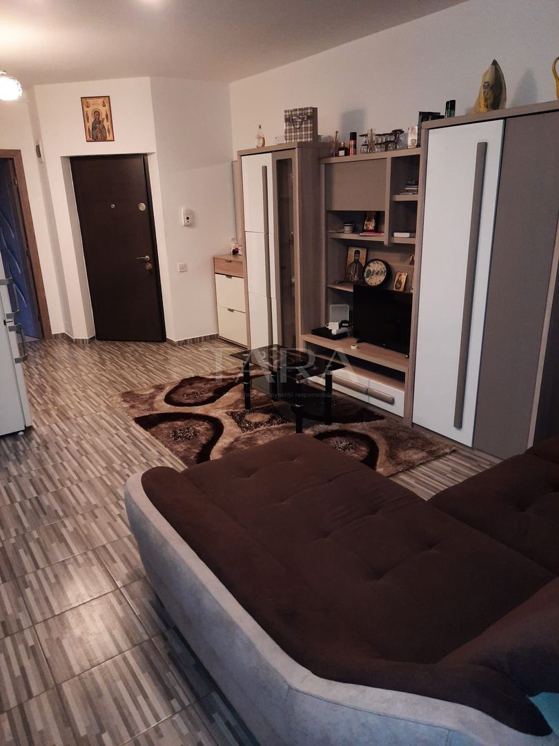 Apartament cu 2 camere de vânzare - Poză 1