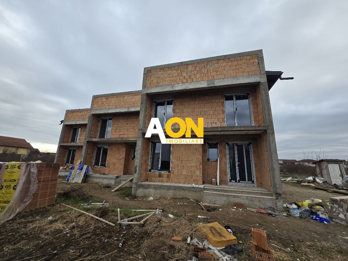 1/2 Duplex Zona Dealul Furcilor 4 Camere, 300mp Teren, 60mp Subsol - Poză 2