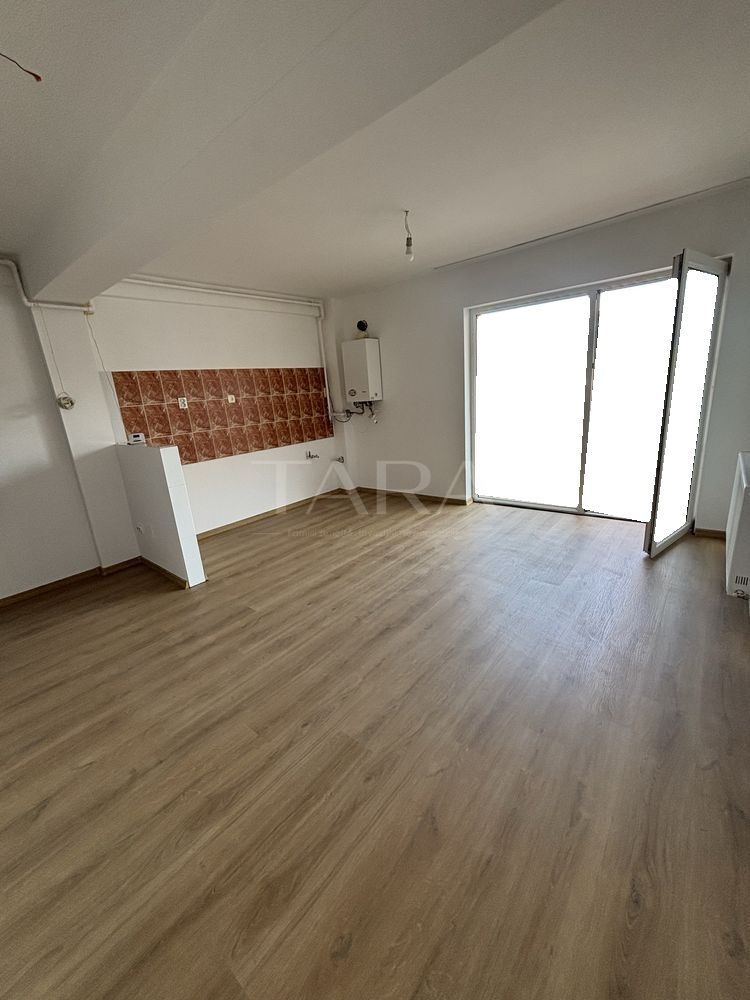Apartament cu 2 camere in zona centrala - Poză 2