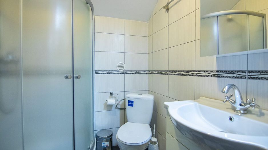 Casă / Vilă, 5 camere, teren 690 Mp., Prelungirea Ghencea - Maracineni - Poză 43
