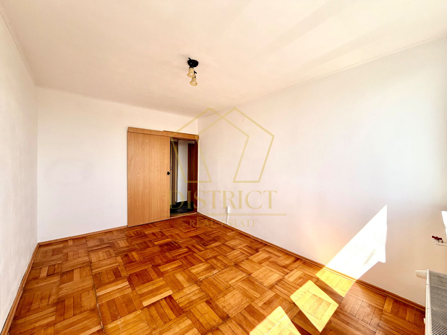 Apartament decomandat cu 3 camere | Calea Sagului - Poză 6