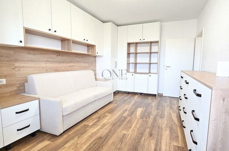 Garsonieră Cochetă Prima Închiriere - Poză 1