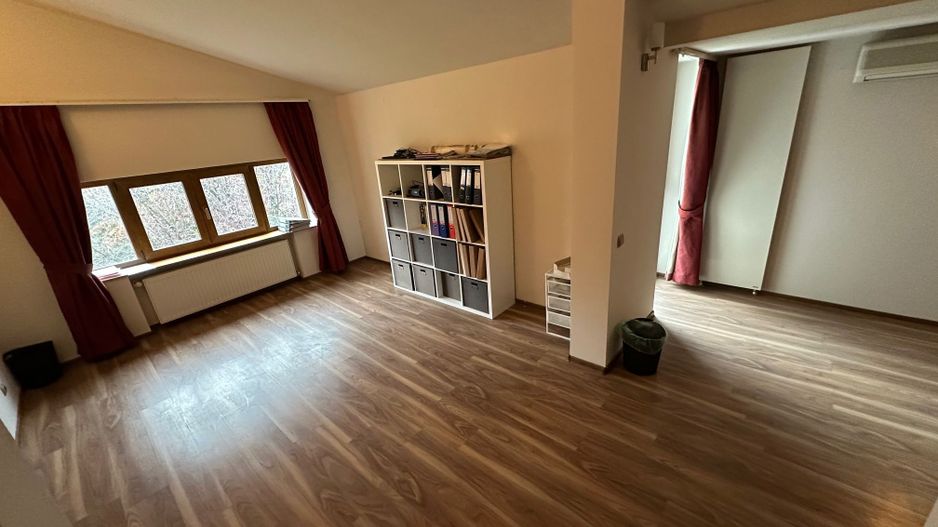 Casă / Vilă cu 6 camere în zona  Calea Aradului - Poză 42