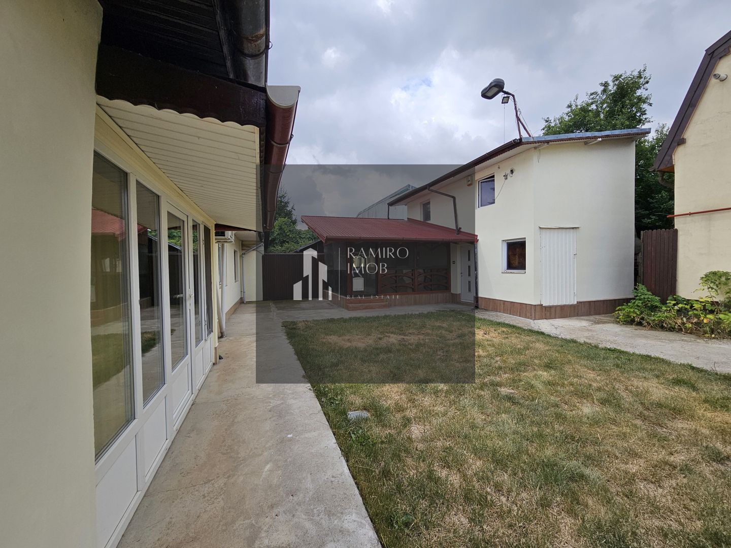 Casa 4 camere - curte 400mp Sector 4 - Luica -Giurgiului /Piata Resita - Poză 1