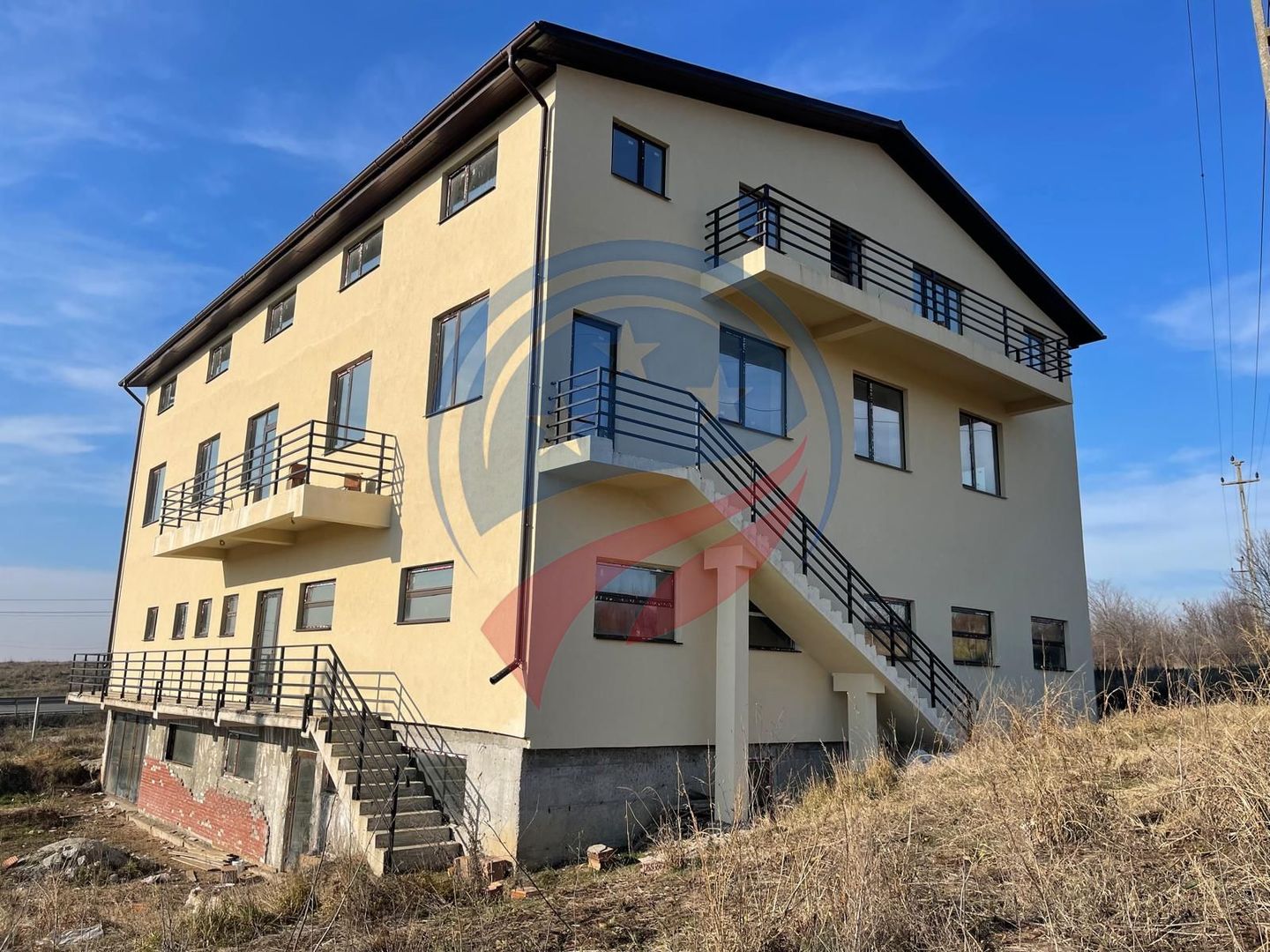 Spatiu pretabil Camin pentru batrani, spital privat, clinica, etc... - Poză 1