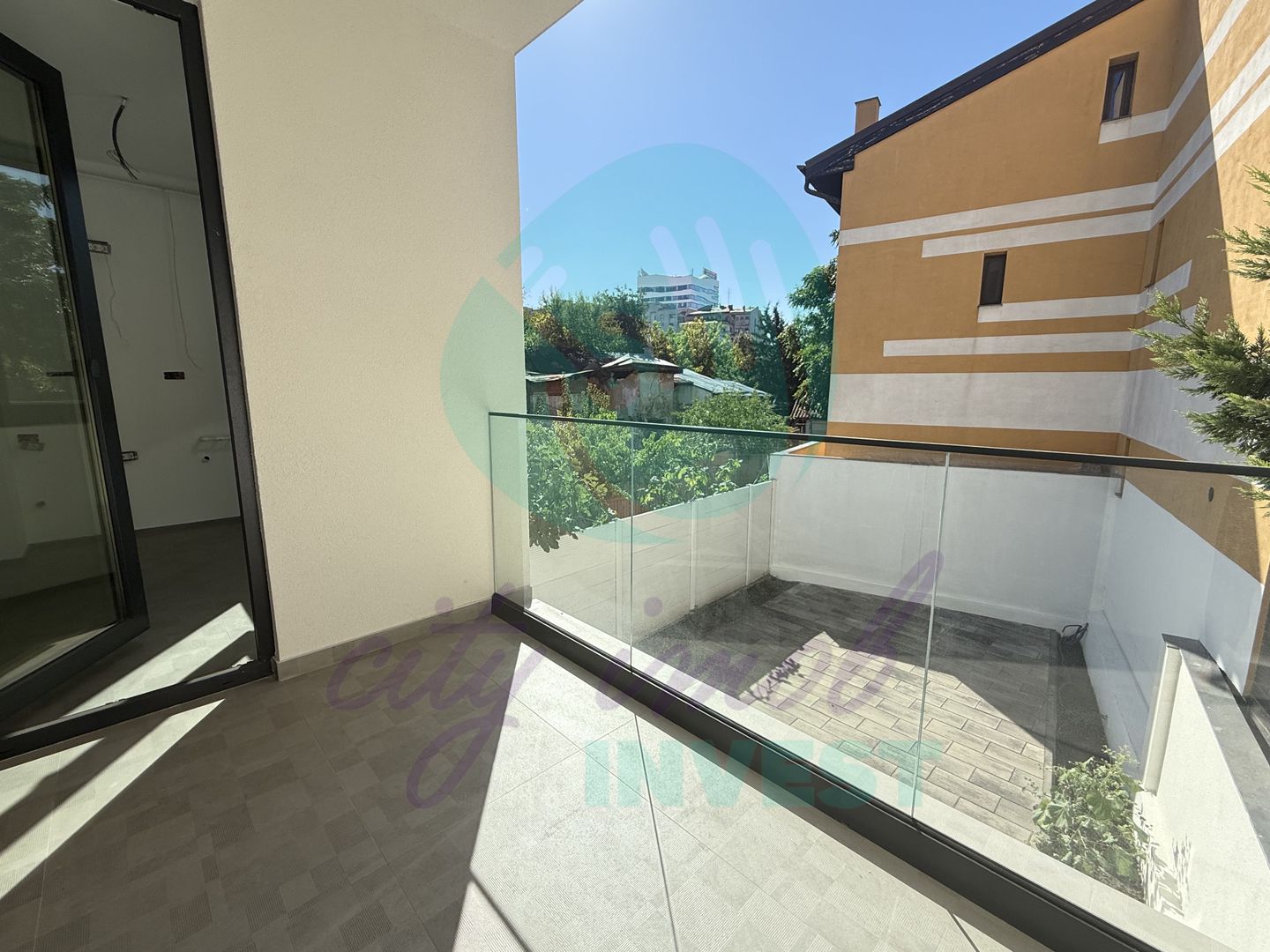 Bloc boutique la cateva minute de metrou Muncii - Poză 14