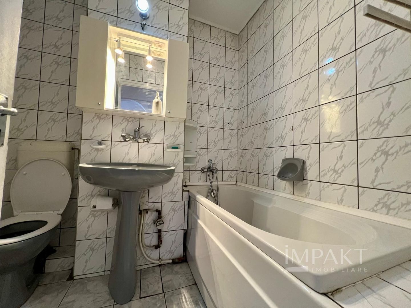 Persoana fizica vand sau schimb 3 camere grigorescu zona O Ghibu . - Poză 5