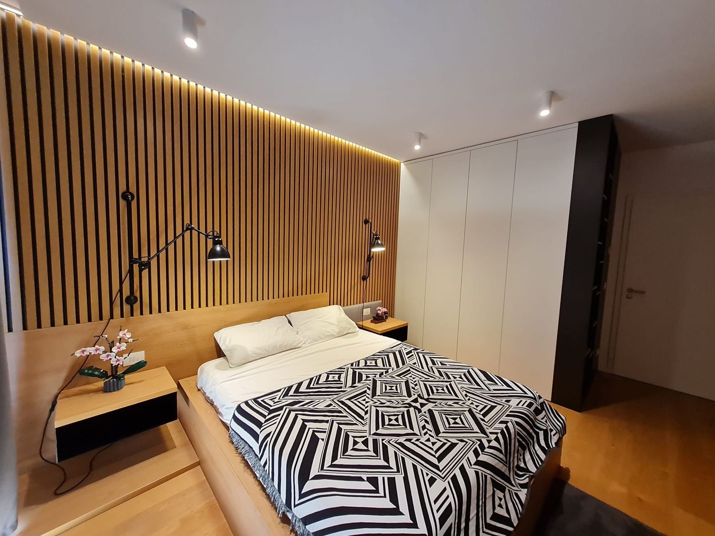 Lux si calitate la 5 minute de Piața Unirii - Poză 5