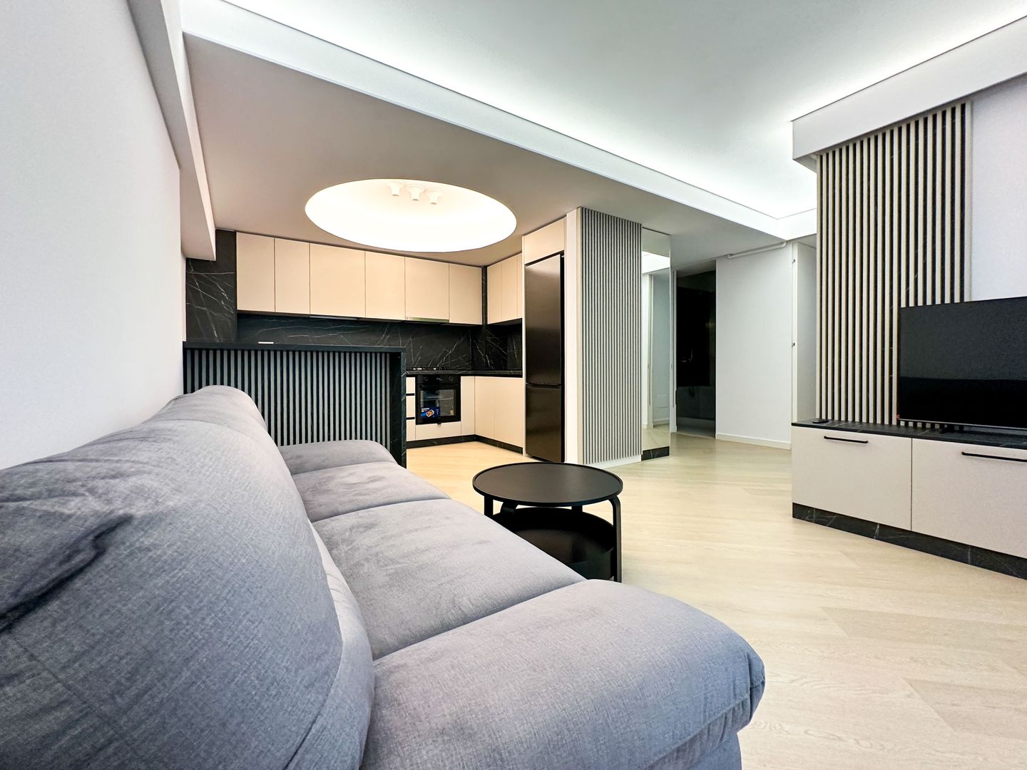 Apartament 3 camere I Cortina North I Parcare subterană - Poză 1