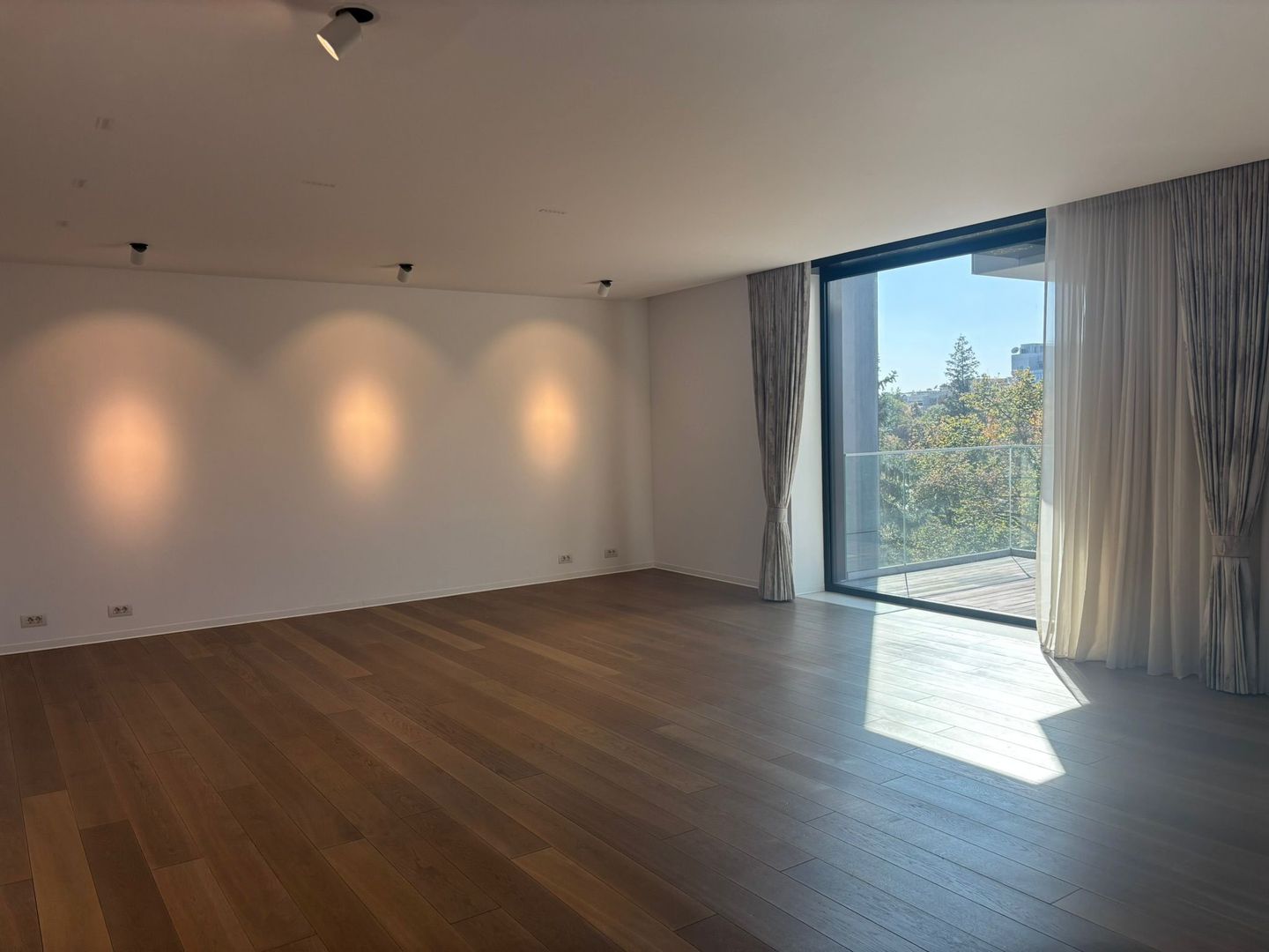 Locuinta de lux de inchiriat |  panorama Charles de Gaulle - Poză 5