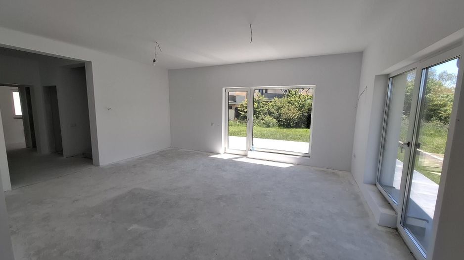 Casa Individuala NOUA in Cristian, curte frumoasa - Sibiu - Poză 11