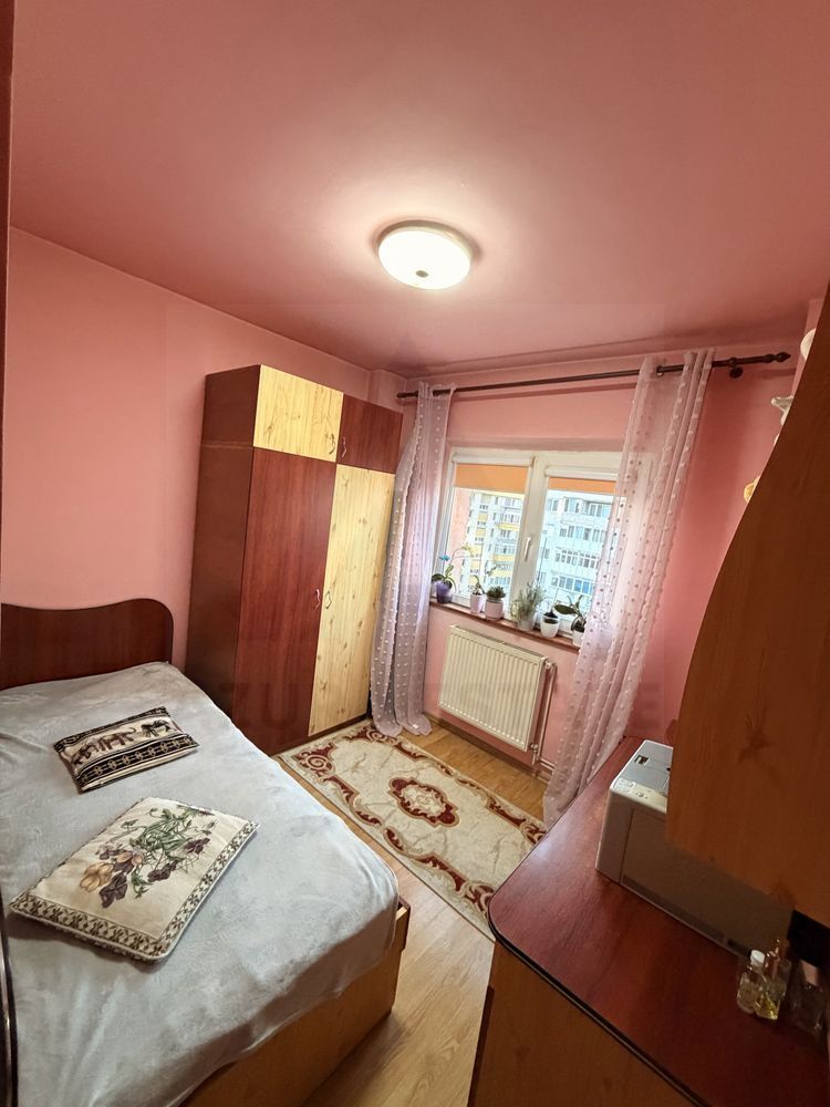 Apartament 4 camere 75 mp cu  balcon si pivnita pe b-dul Mihai Viteazu - Poză 5