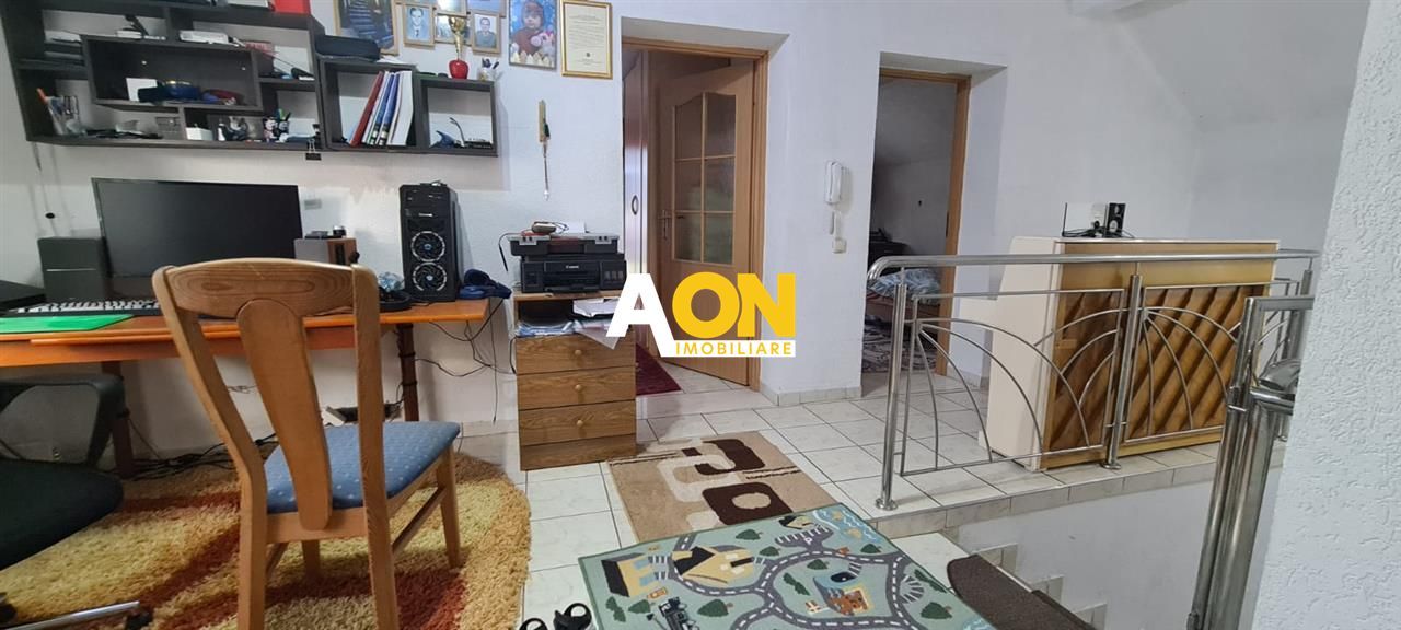 Casa pentru 2 familii, 7 Camere, 2 Garaje, 1500MP Teren - Poză 14