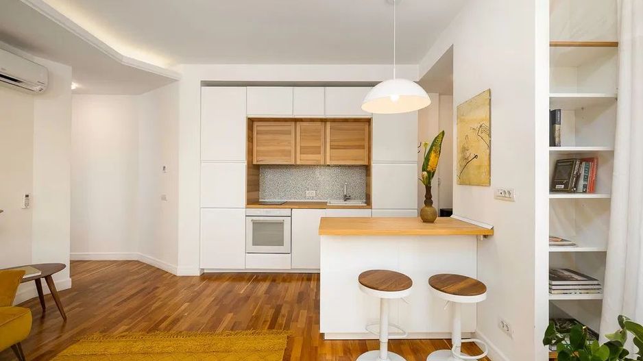 Remarcabil apartament 2 camere intr-o cladire simbol a Bucurestiului - Poză 4