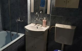 Închiriez garsonieră in cartierul Rovine - Poză 1