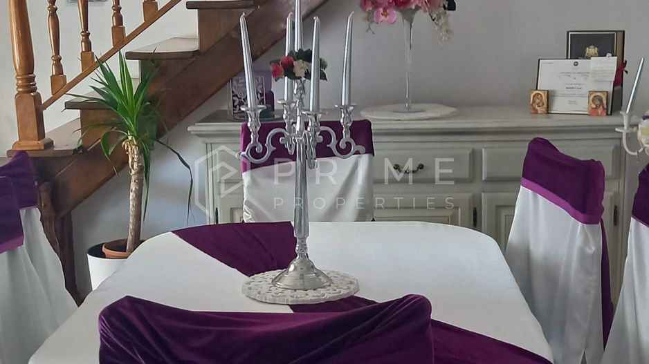 Casa perfectă pentru familie – curte, foișor cu grătar și garaj triplu - Poză 24