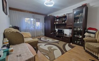 APARTAMENT 3 CAMERE CANTA   72mp - Poză 1