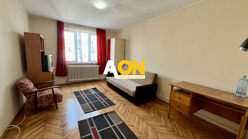 Garsonieră, Etaj Intermediar, Zona Cetate - Poză 1