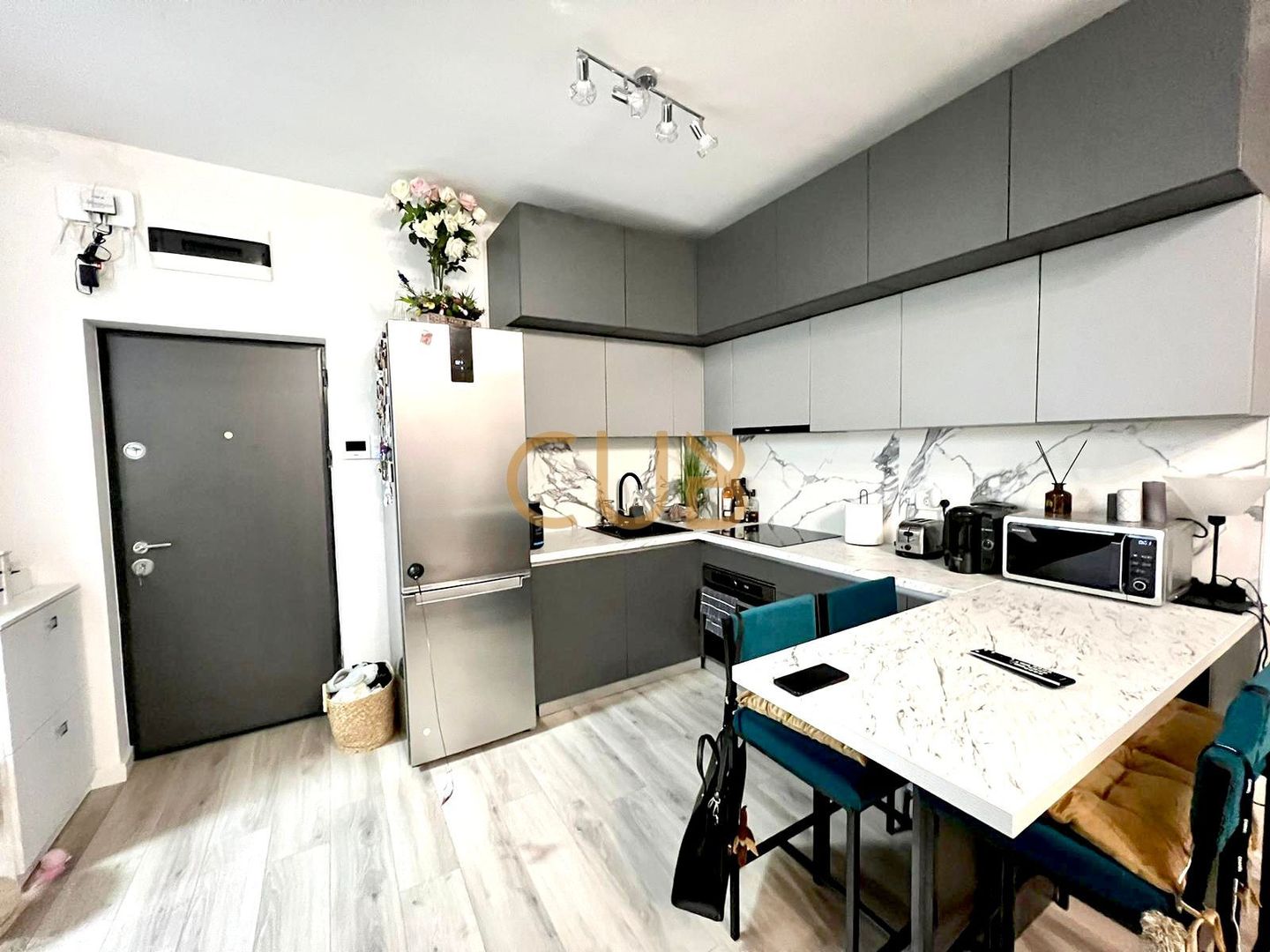 KUBIK - Ap2cam complet mobilat+utilat|curte40mp, parcare| ARADULUI - Poză 2