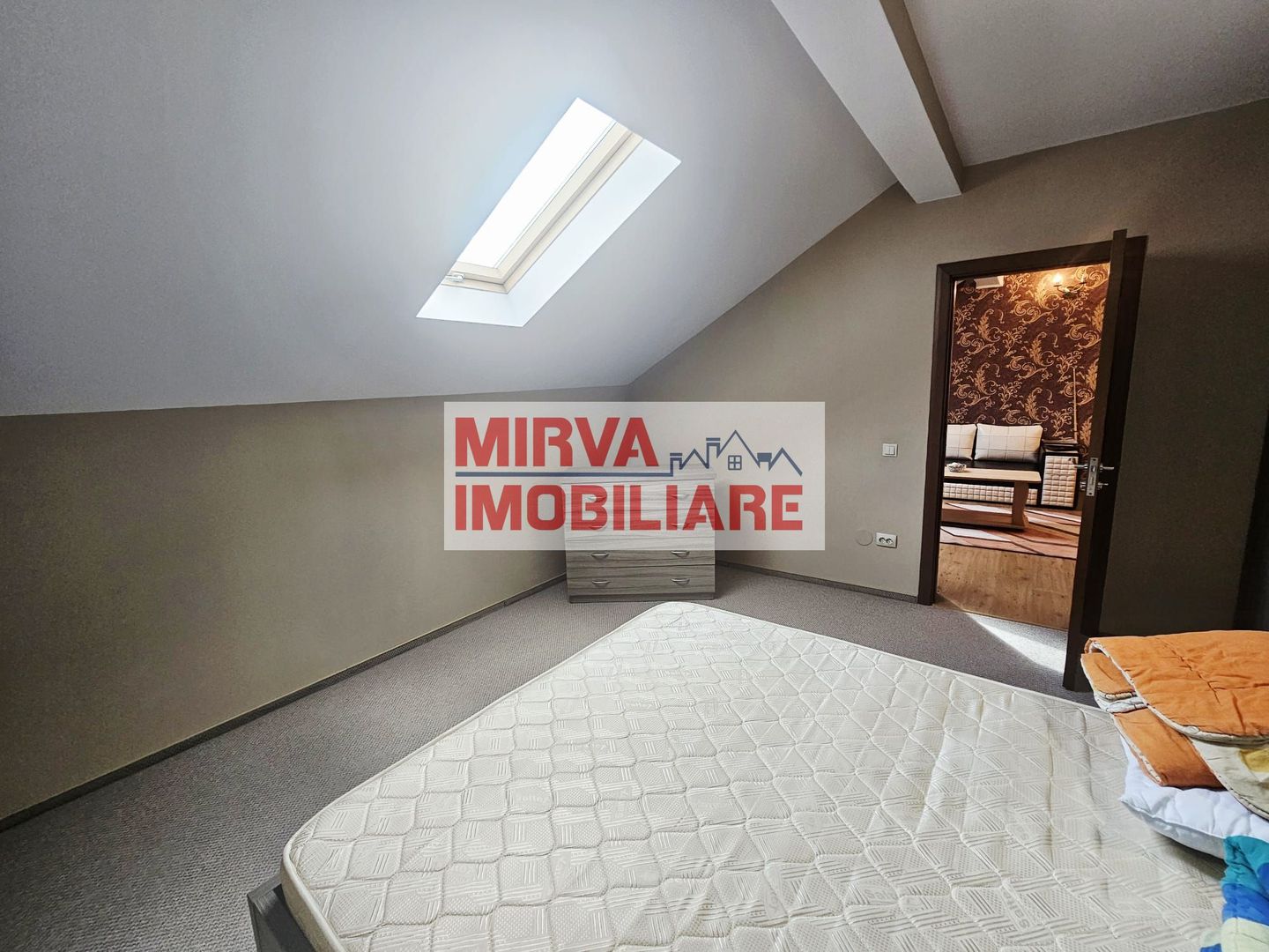 Vilă spațioasă Strejnicu S+P+1E+M, 8 camere, garaj, teren 595 mp - Poză 83